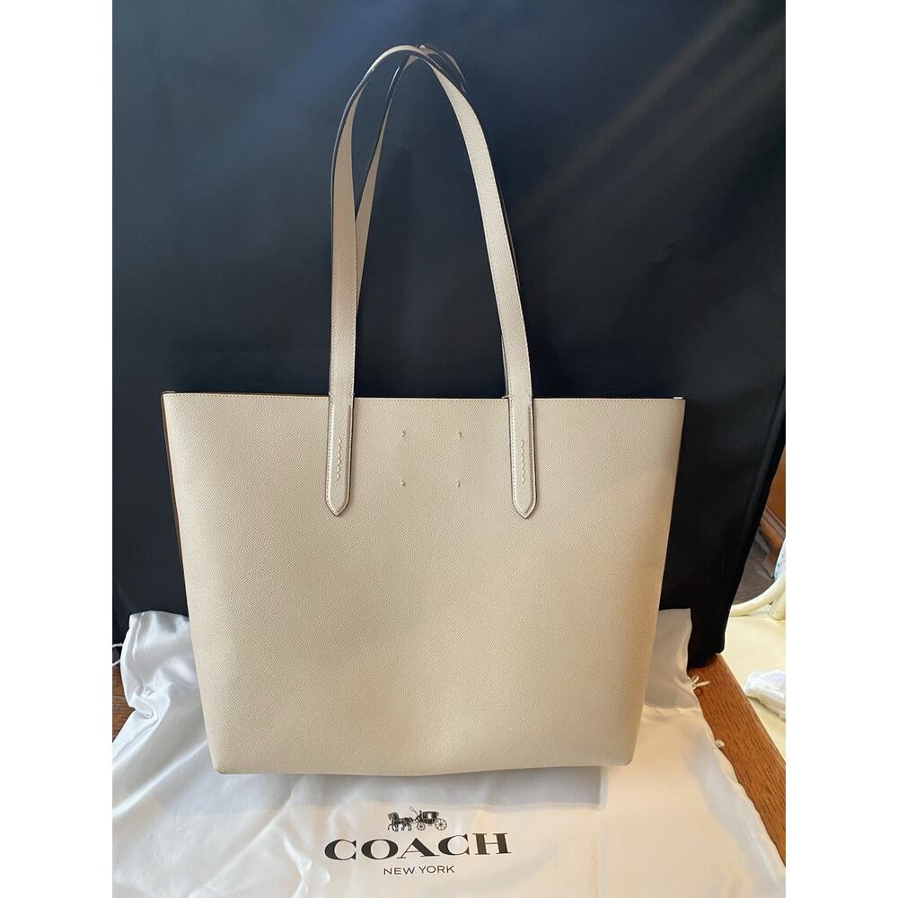 Coach Wizard of Oz Highline Tote with Motif Crème Green Witch Hands - Picture 4 of 13